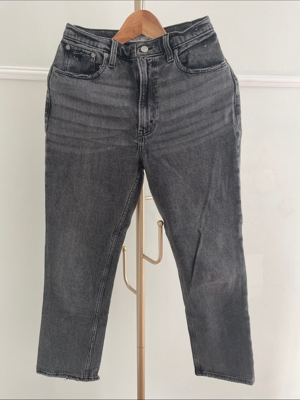Abercrombie & Fitch Black Ultra High Rise Ankle Straight Jeans